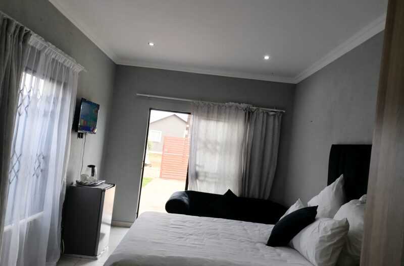 Serenity B&B Protea Glen – Stayy.co.za